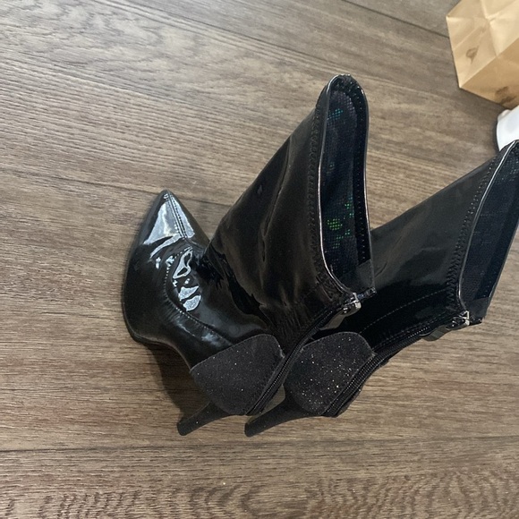 NWT BURJU Savage Ankle Closed Pointed Toe Wet Look With Sparkle Heel | size 6.5 - Picture 7 of 10